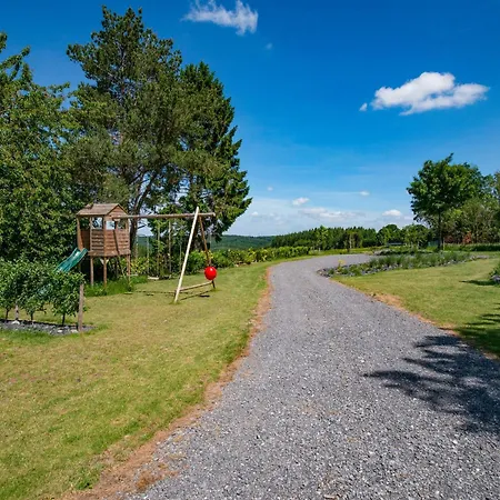 Charming Rural Retreat, Cleaning Included Holiday home