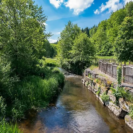 Charming Rural Retreat, Cleaning Included * Bourseigne-Neuve